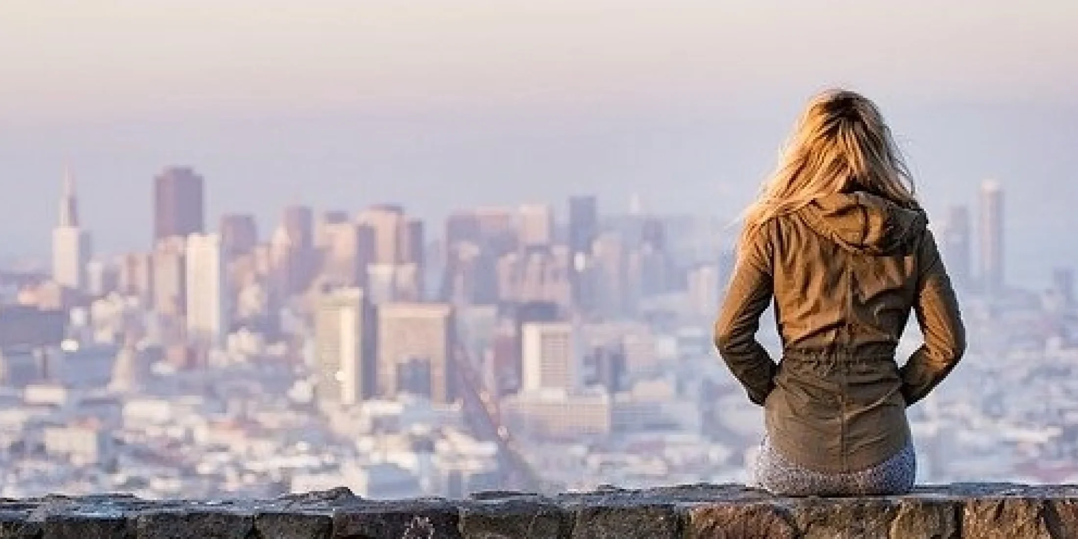 blonde-1867768_640-2555x1100